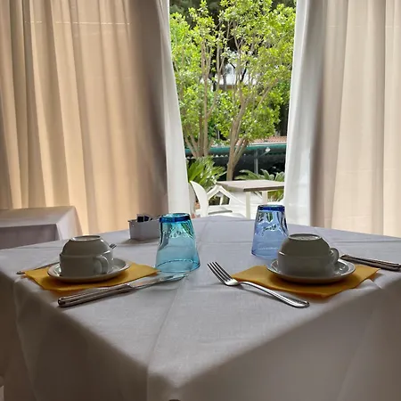 Regina 3* Καόρλε