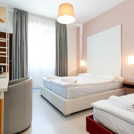 Regina Hotel 3*
